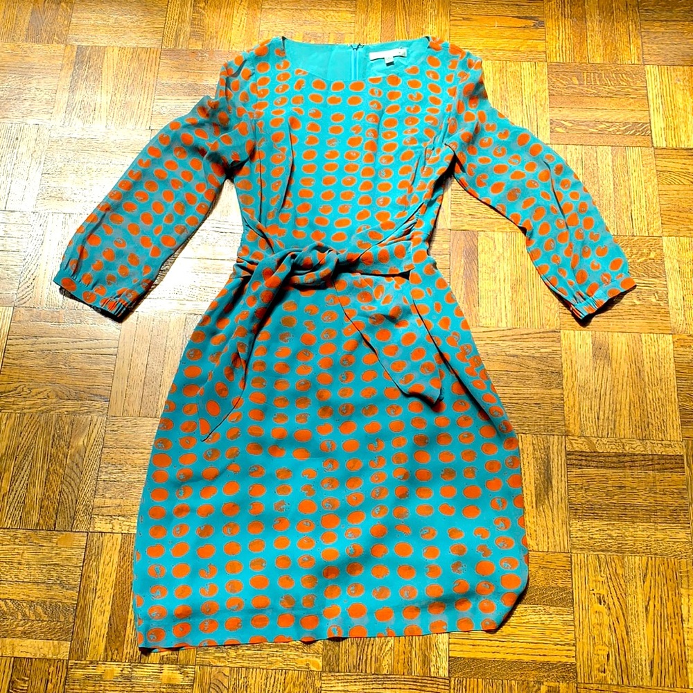 DONATING SOON Beautiful silk dress with tie waist